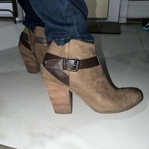 Heel booties